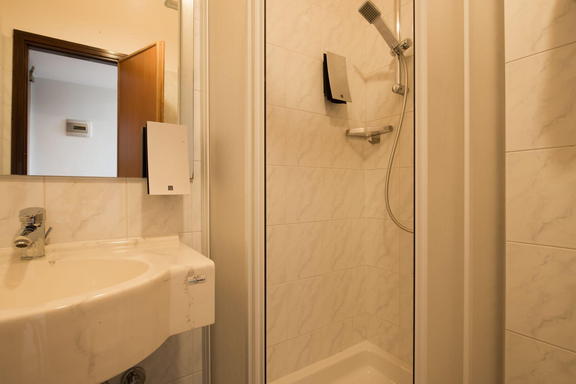 Hotel Nologo 2*