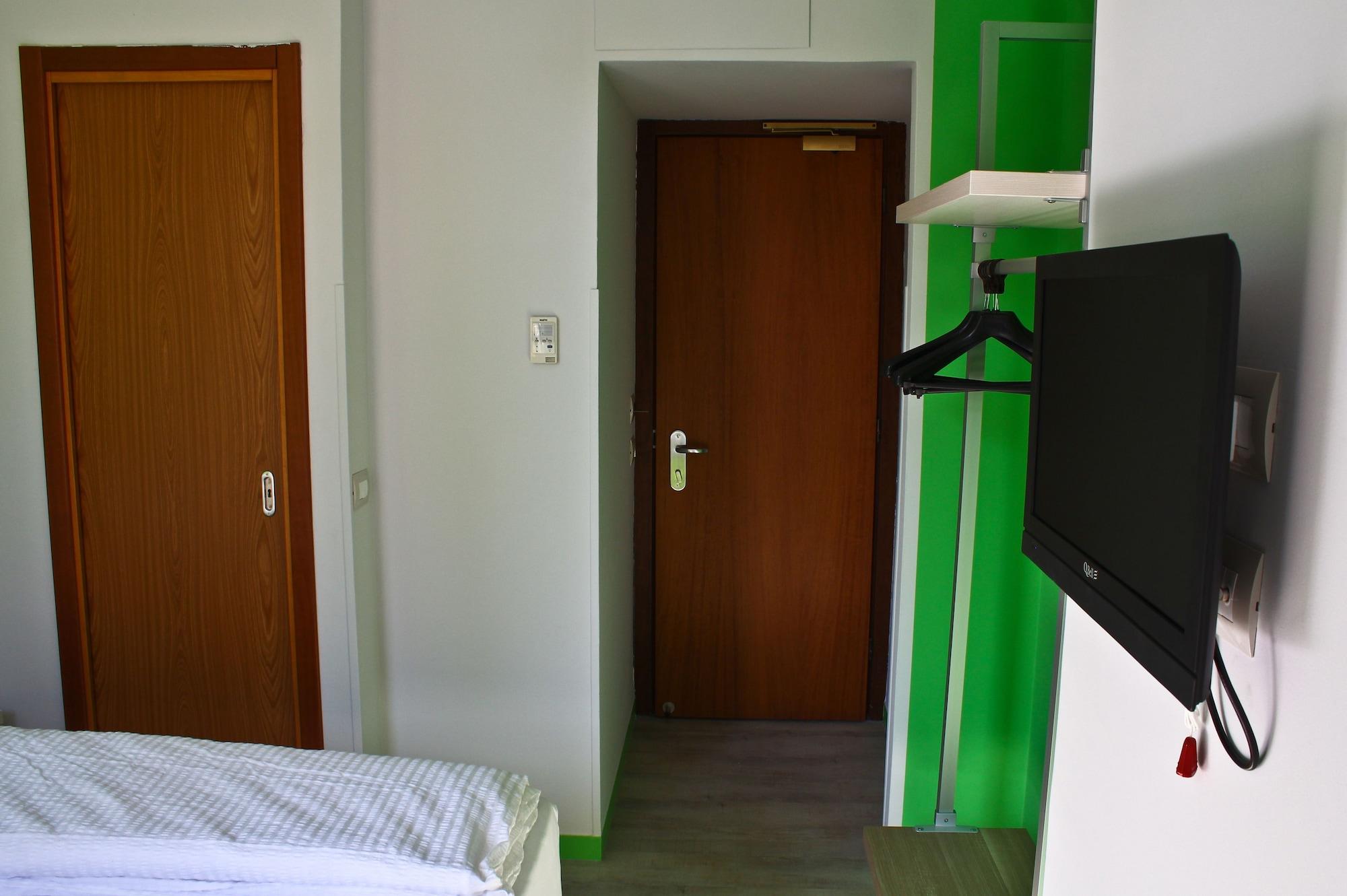 Hotel Nologo