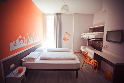 Nologo Hotel