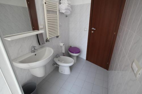 Hotel Nologo 2*
